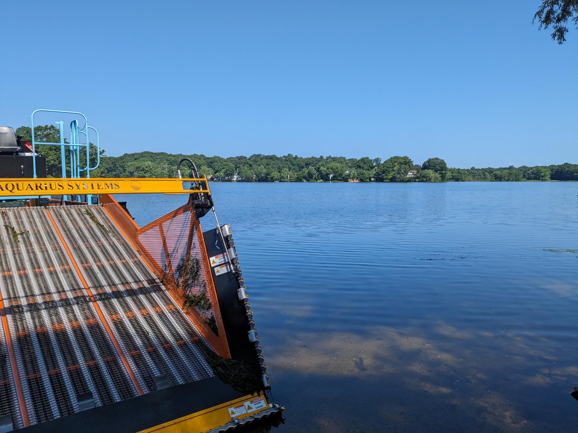 Harvester_large_small in distance