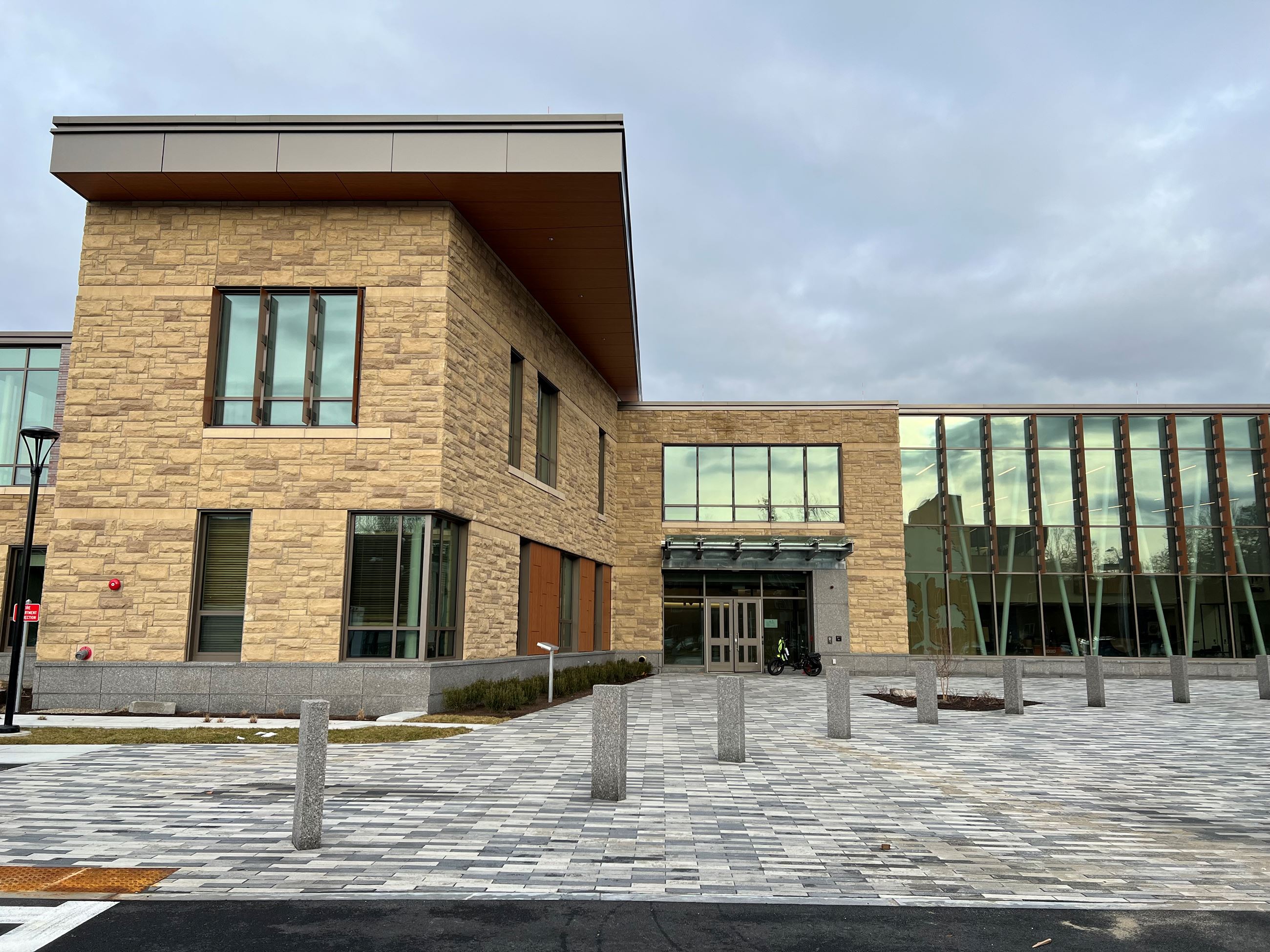 Hunnewell School exterior